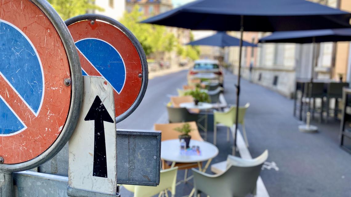 Primitivo und Pizza statt Parkieren: Luzerner Beizen erobern städtische Parkplätze