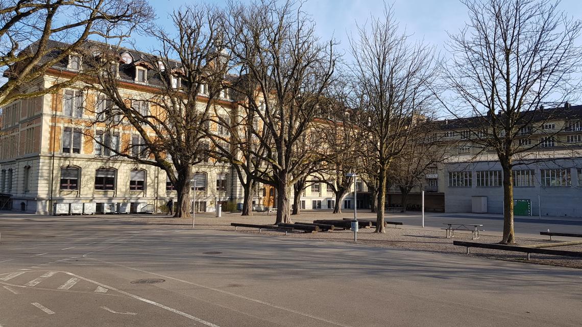 Stadtrat Luzern: Auf Pausenplätzen haben Autos nichts zu suchen