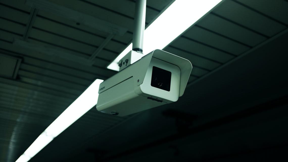 Hängen an den Decken der Korridore der Kantonsschule Sursee bald Überwachungskameras?