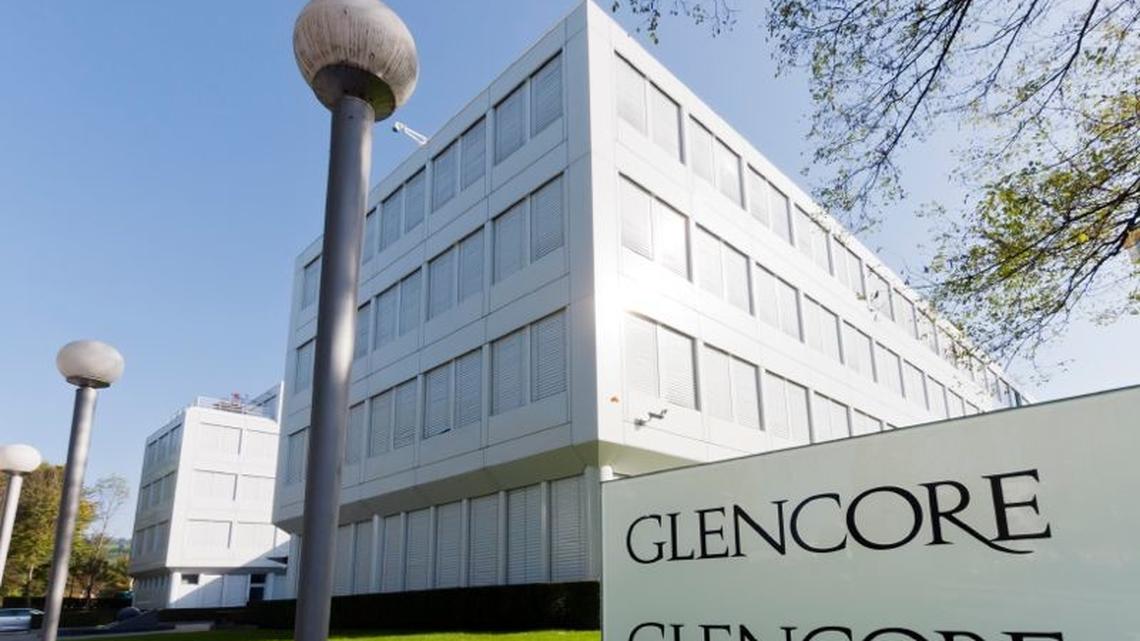 Glencore Gebäude in Baar. Der Konzern muss in verschiedenen Gerichtsurteilen hohe Bussgelder bezahlen.