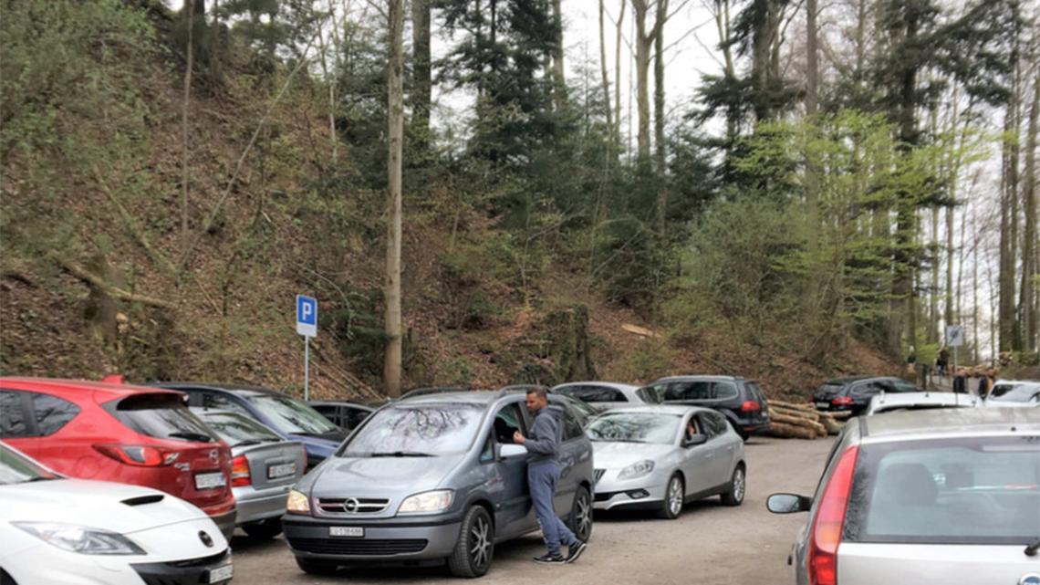 Parkplatzchaos auf dem Sonnenberg: Gemeinde Kriens soll durchgreifen