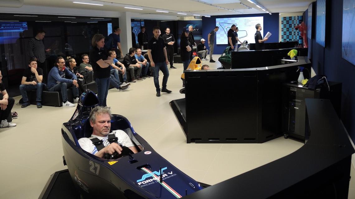 In Cham startet die erste Schweizer Simulatoren-Meisterschaft