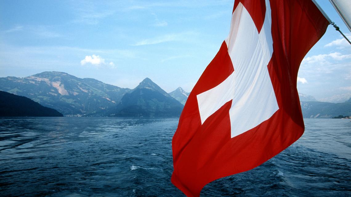 Zuger Regierung findet: Wer Sozialhilfe bezieht, darf fünf Jahre nicht Schweizer werden