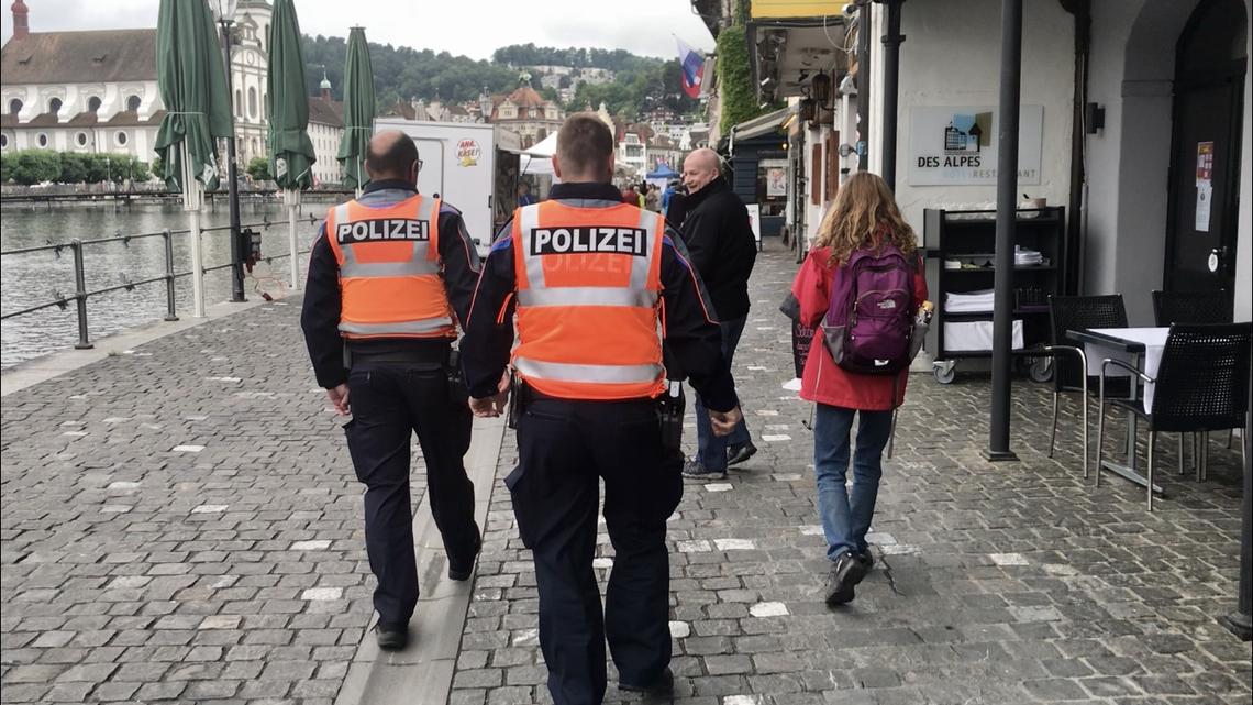 Die Luzerner Polizei soll vor Ort präsenter sein – dafür will die Regierung die Hälfte der Polizeiposten schliessen.