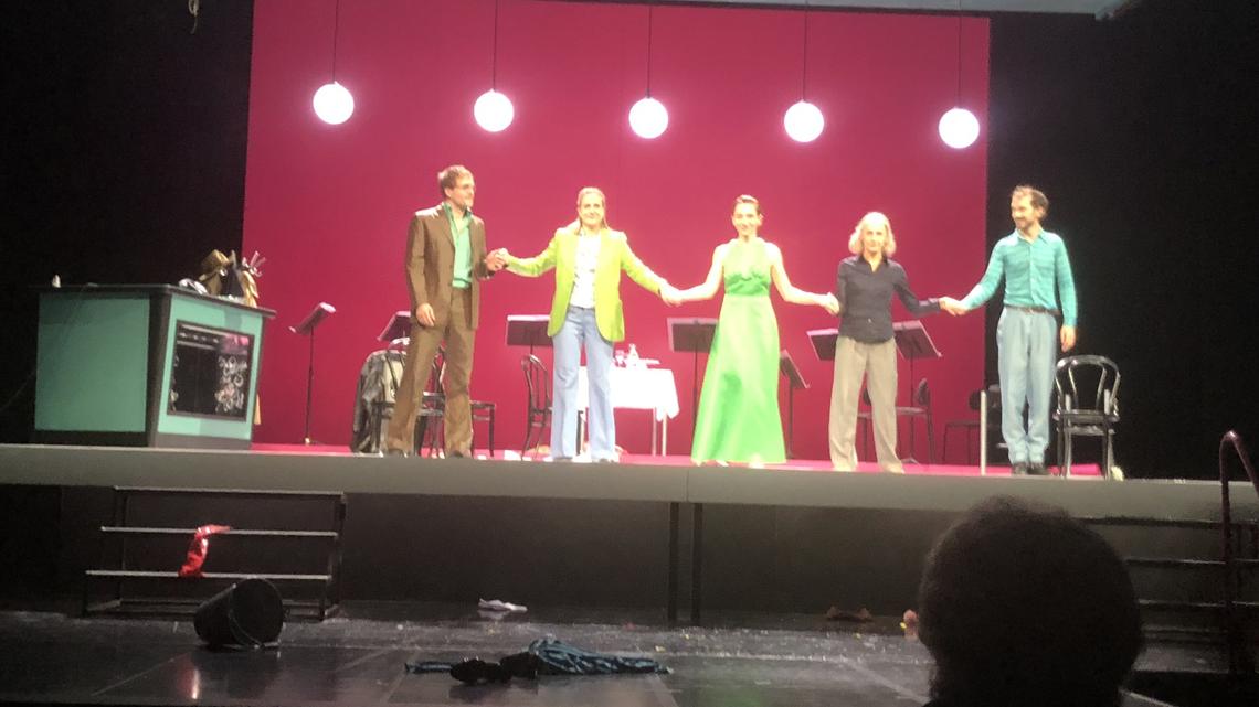 Schweizer Erstaufführung von «Meine geniale Freundin» im Luzerner Theater