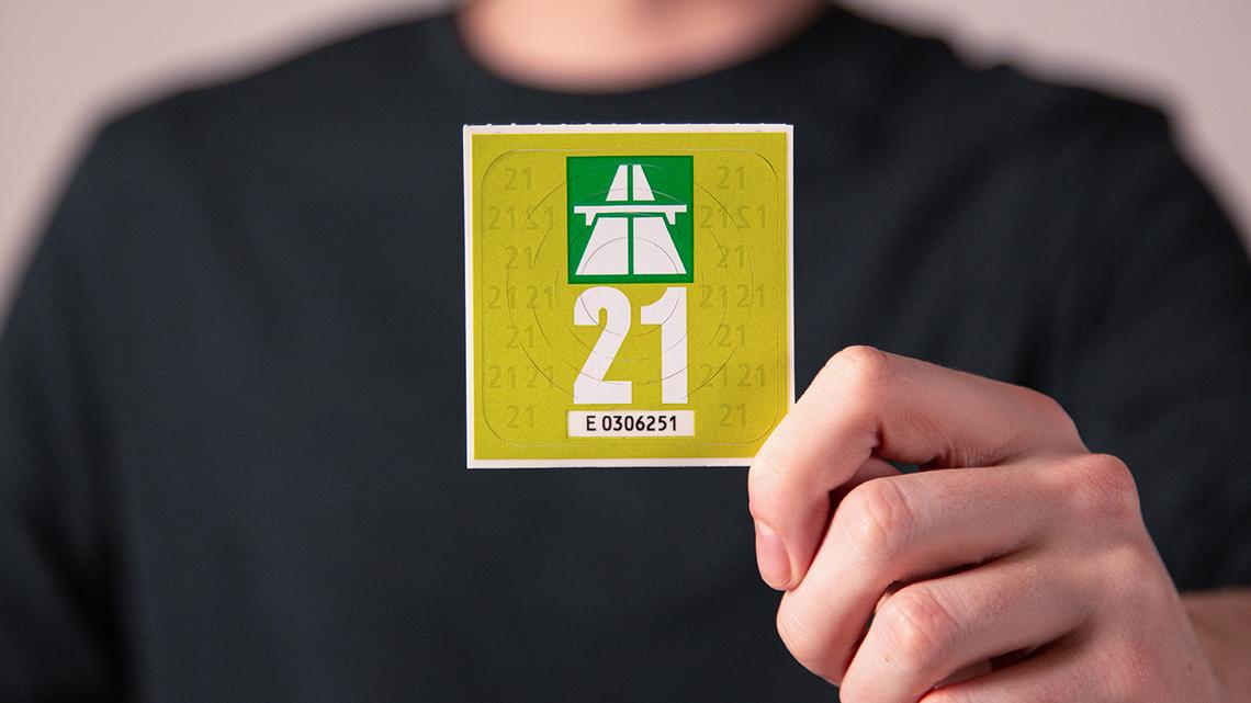 Nationaler Sticker-Sammel-Kult: Was weisst du über die Autobahnvignette?