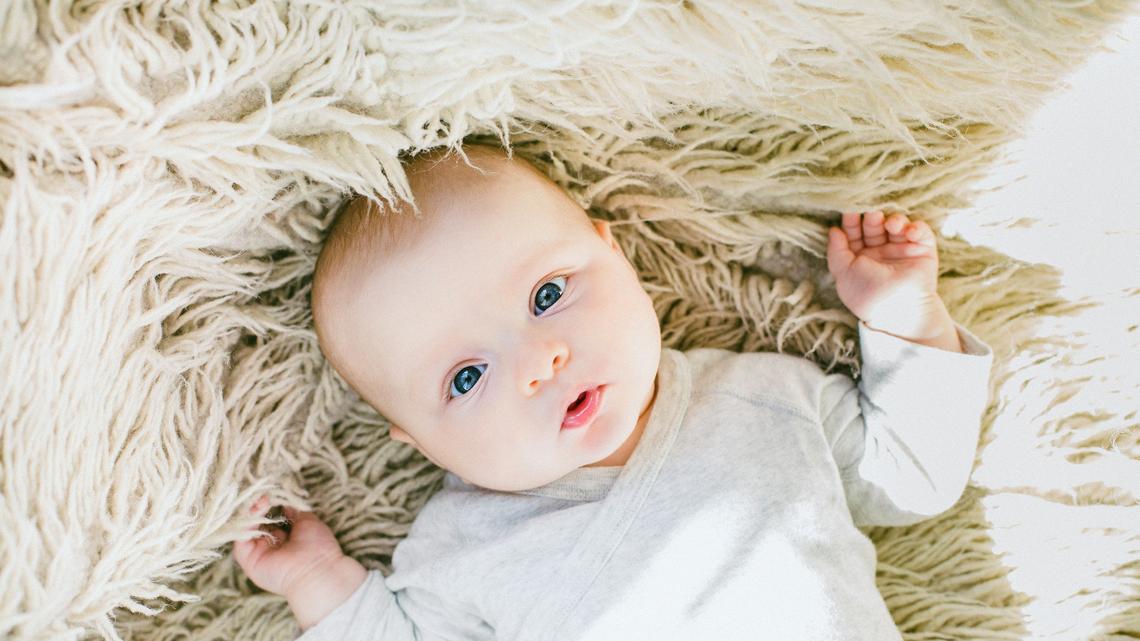 Mila, Mia und Emilia sowie Nino, Noah und Lio waren die beliebtesten Babynamen 2021.