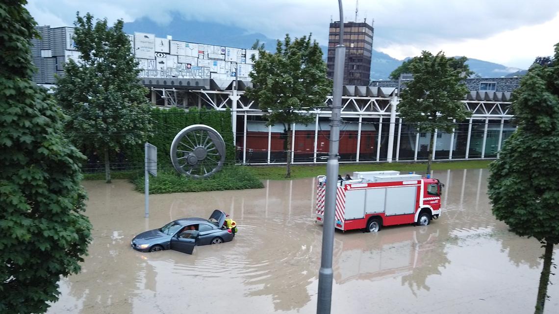 150 Feuerwehrleute wegen Überschwemmungen im Kanton Luzern im Einsatz