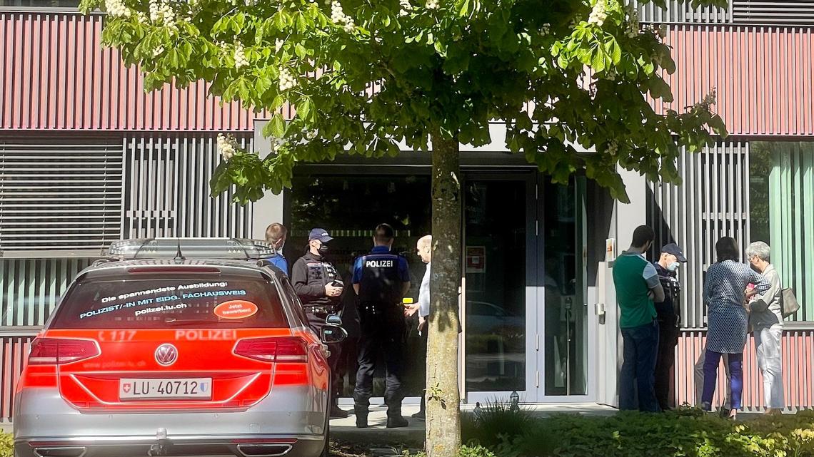 Maskengegner lösen Polizeieinsatz am Bezirksgericht Willisau aus