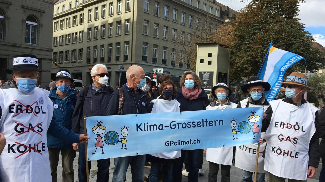 Klima-Grosseltern an der Klima-Demo in Bern
