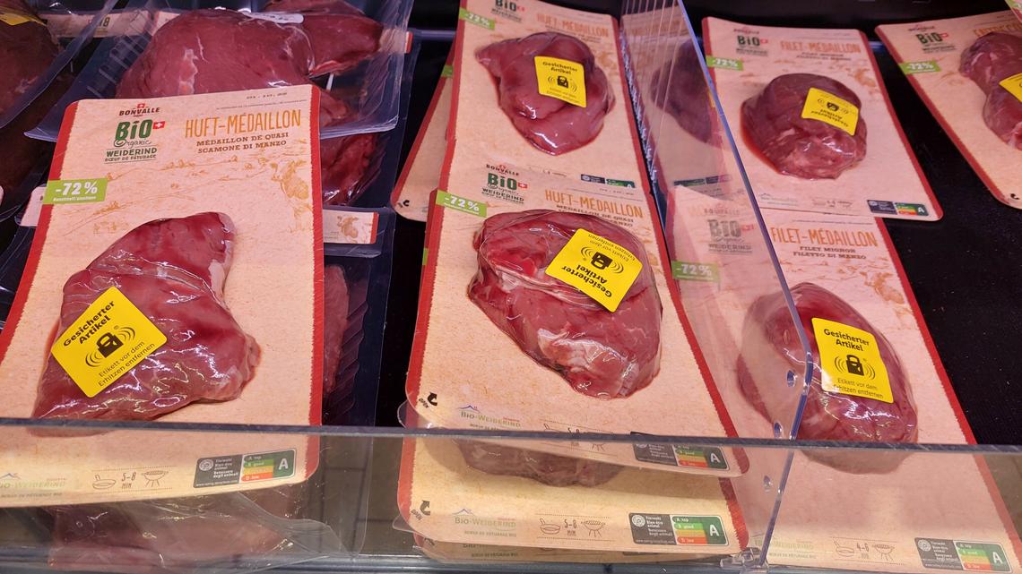 Nun wird in Luzern schon Fleisch gegen Diebstahl gesichert