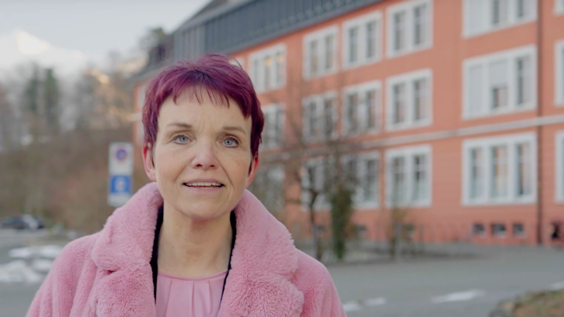 Die Nidwaldner Regierungsrätin Michèle Blöchliger will in den Bundesrat – und konkurrenziert damit den Zuger Heinz Tännler.