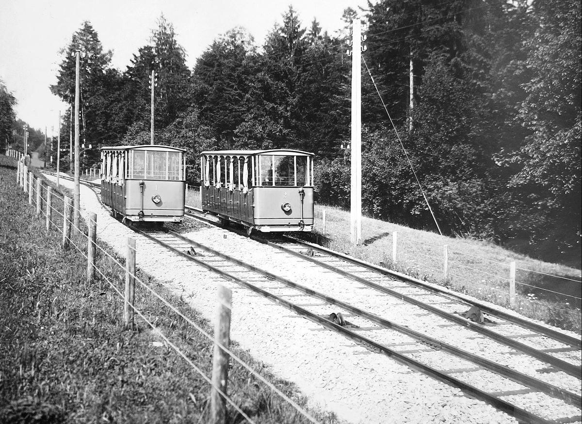 Am Bau der Dietschibergbahn waren zahlreiche italienische Arbeitskräfte beteiligt – darunter auch Benito Mussolini.
