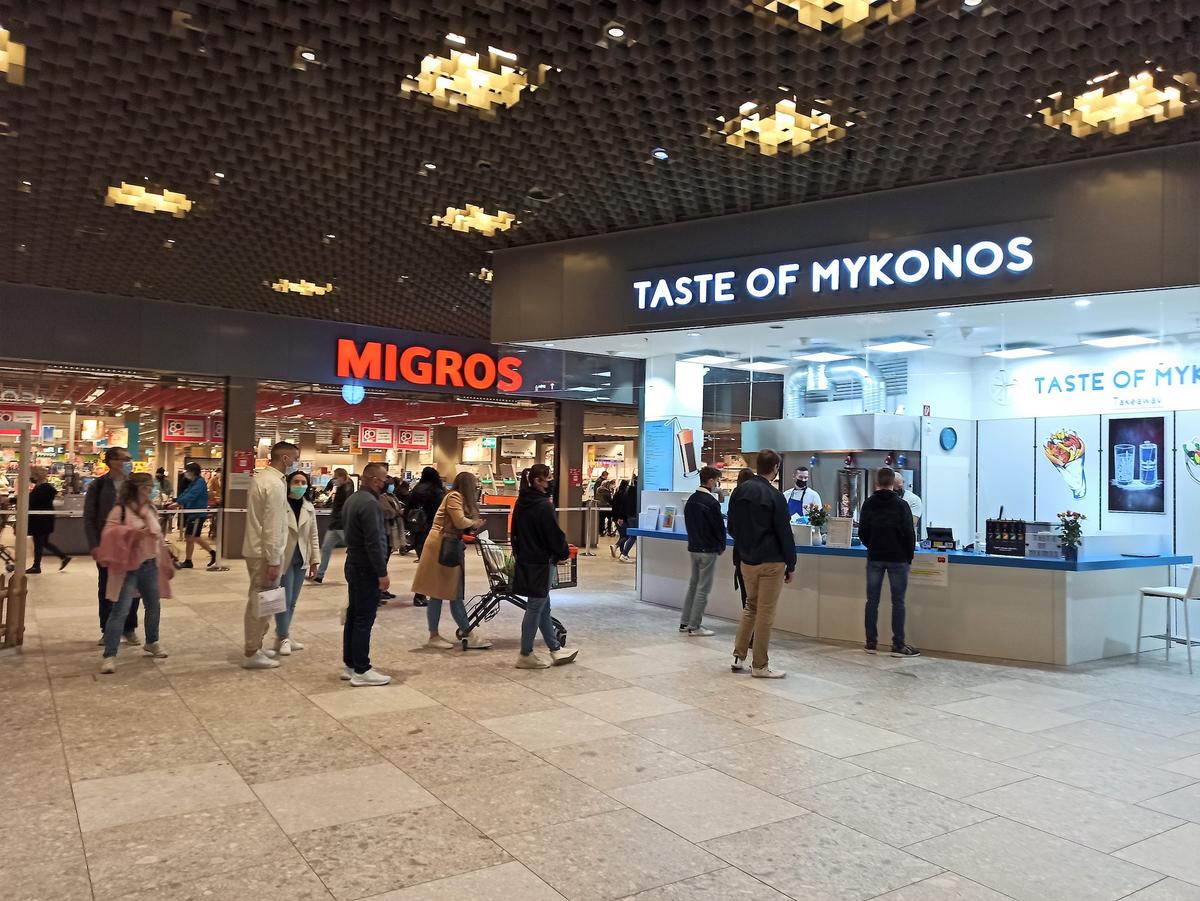Die Filiale in der Mall of Switzerland profitiert gemäss Margetas enorm vom Standort direkt neben der Migros.