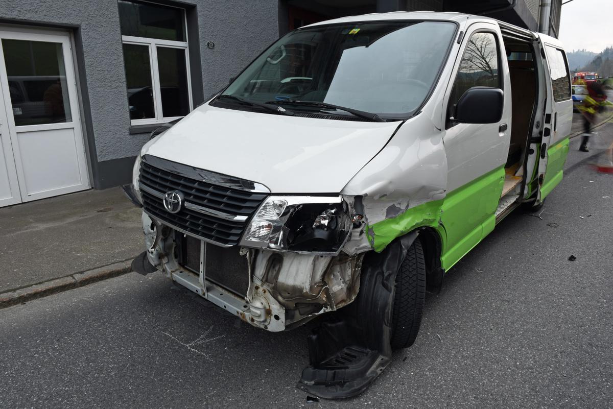 Durch den Unfall entstand ein Sachschaden von rund 30'000 Franken.