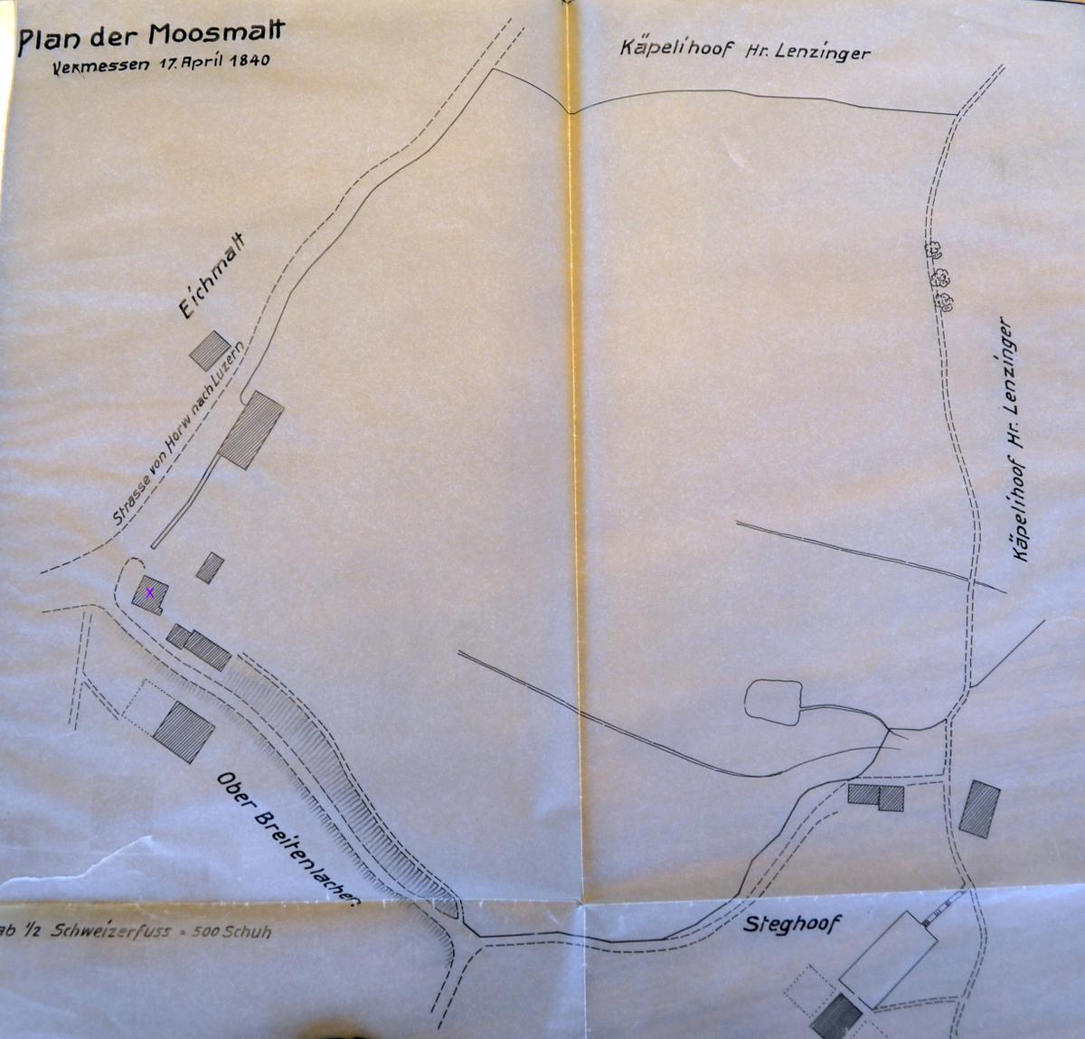 Ein Plan des Moosmatt-Gebiets um 1840. Das Bauernhaus (mit violettem Kreuz markiert) steht an der Kreuzung Moosmattstrasse–Hubelrain.