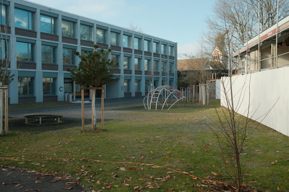Schulerweiterung Sternmatt 1 in Baar. Bild nur für den Architekturblog.