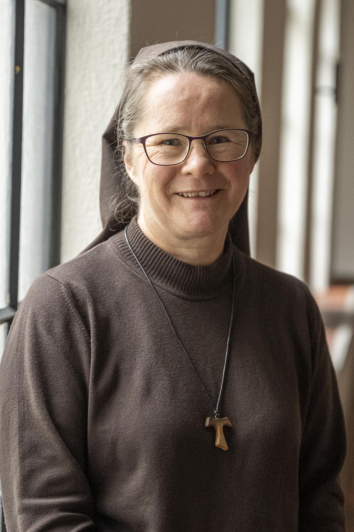 Der Entscheid sei der Schwesterngemeinschaft nicht leicht gefallen, wie Schwester Sabine Lustenberger zitiert wird.