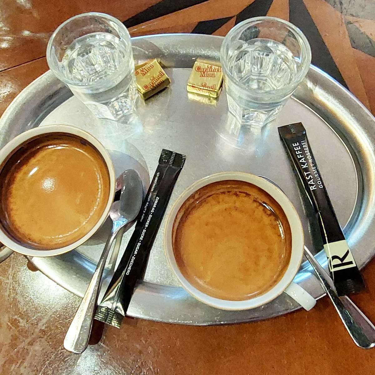 Nirgends zahlst du mehr für einen Kaffee Crème als in Zug