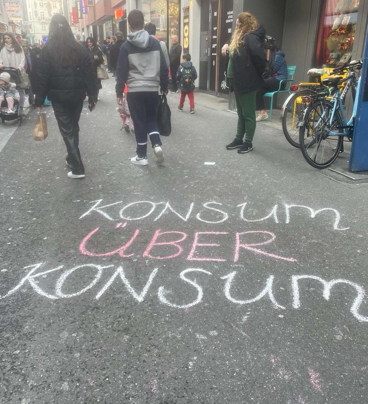 Stiller Protest gegen den «Black Friday» in Luzern