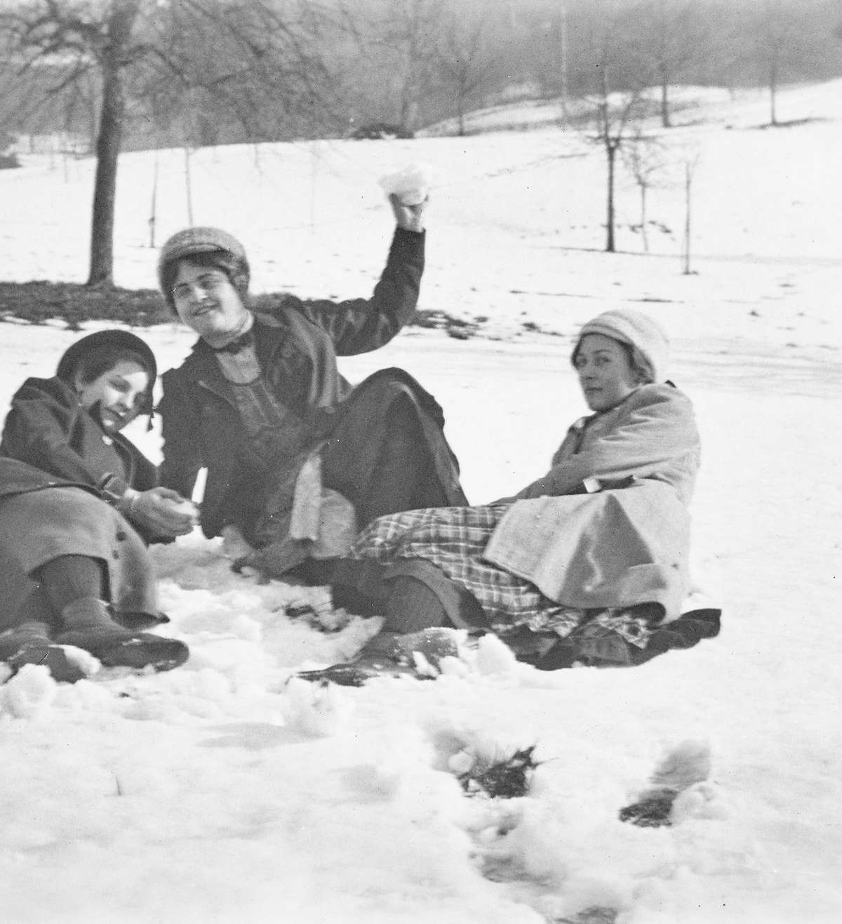 Zuger Kinder vergnügten sich schon früher im Schnee