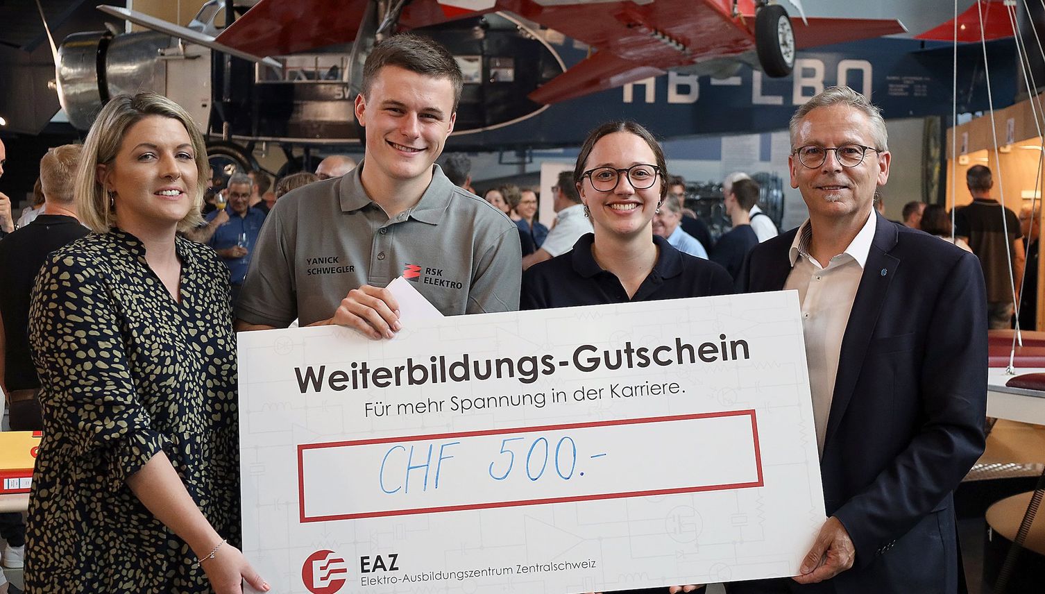 Duo gewinnt Regionalmeisterschaft der Elektroberufe
