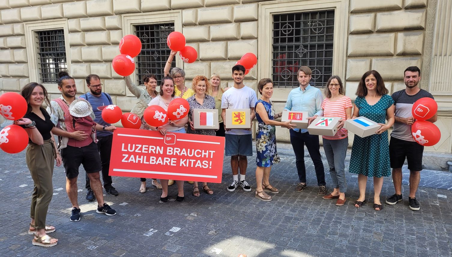 Initiative steht: Luzern stimmt über bezahlbare Kitas ab