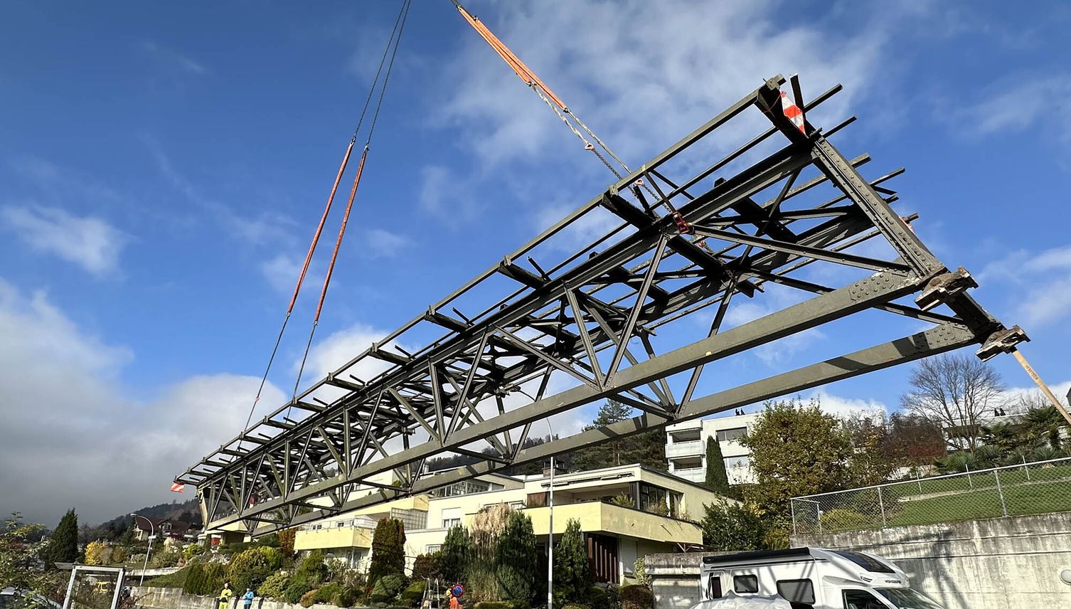 Brücke der Sonnenbergbahn in Kriens kehrt zurück