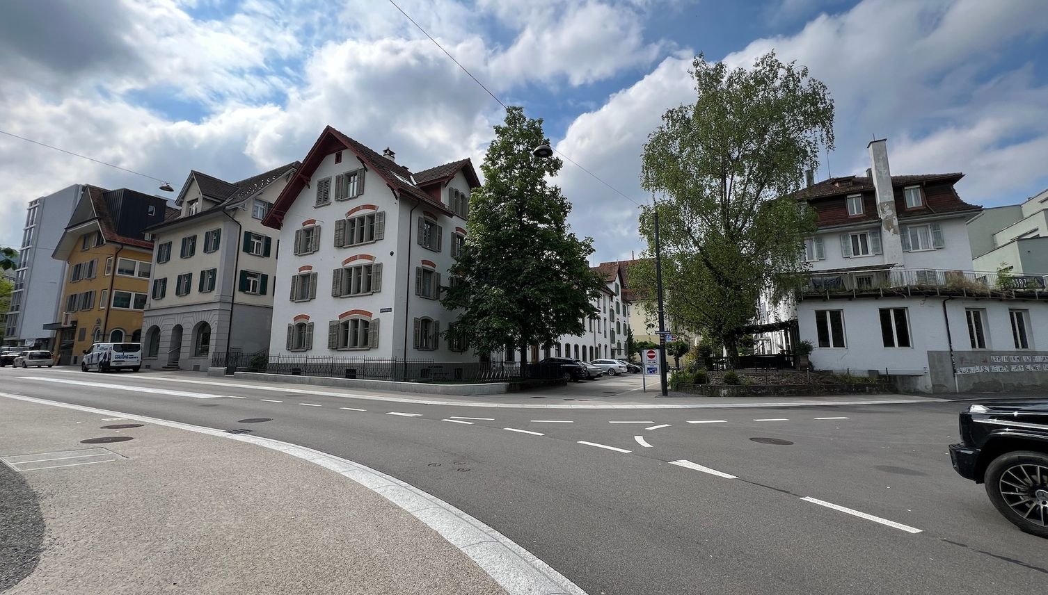Zug entfernte diese Fussgängerstreifen – und rudert zurück