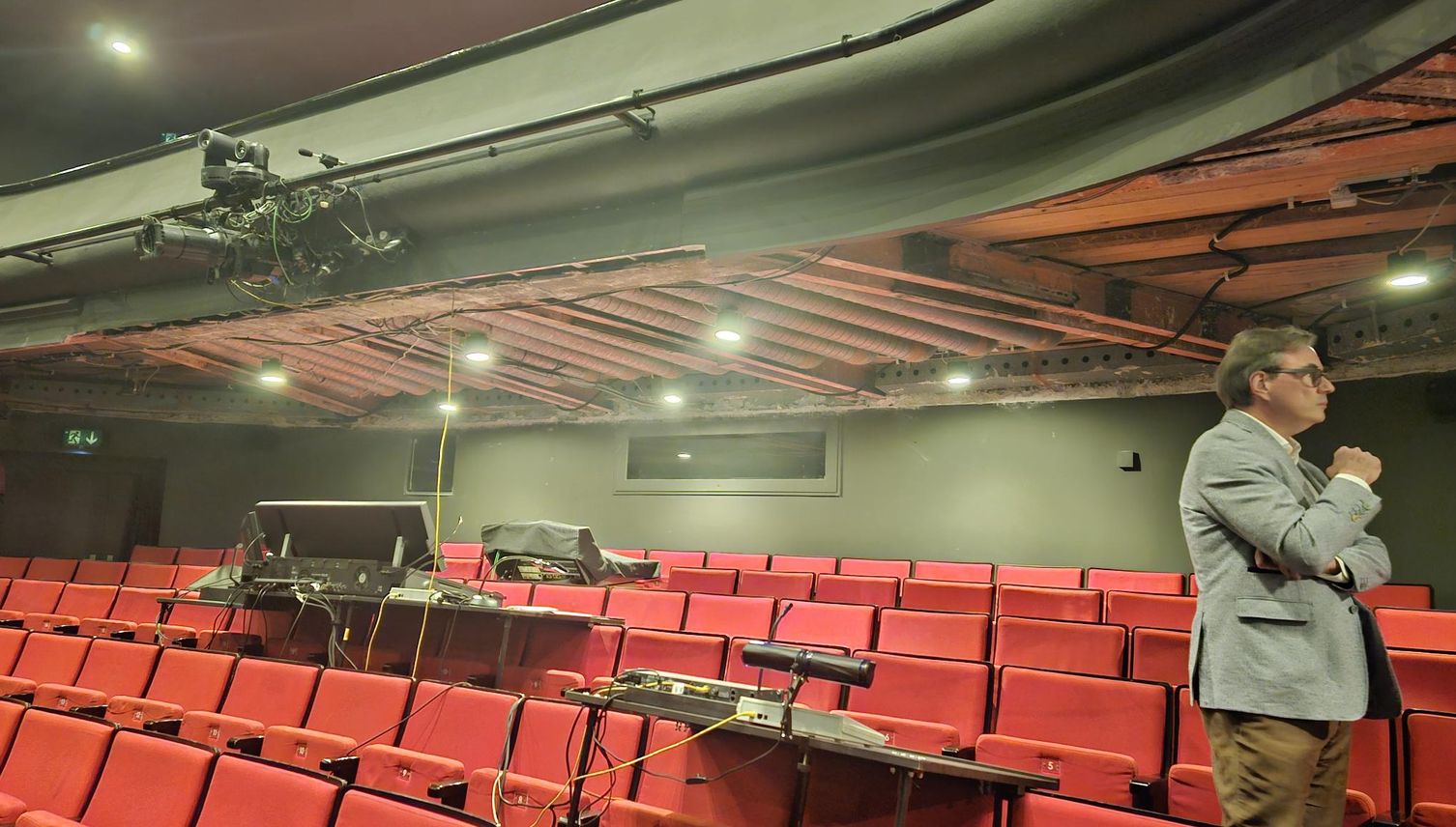 Nach bröckelnder Decke: So sieht es im Luzerner Theater aus