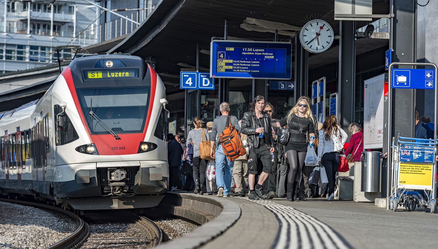 Zu laut, zu voll: Mehrheit der Luzerner stört sich am Verkehr