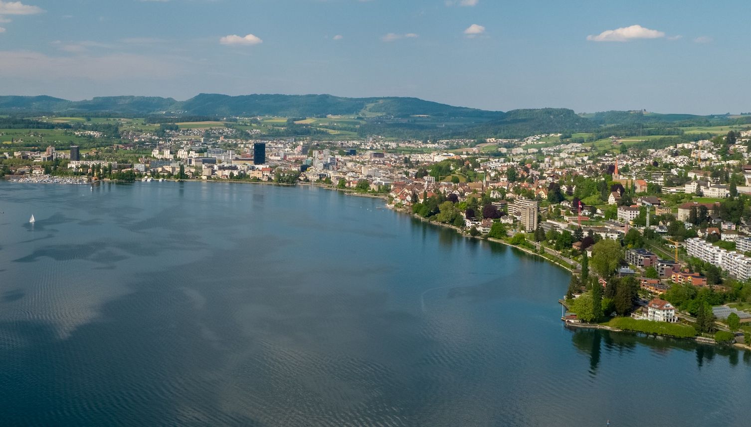 Kanton Zug senkt die Steuern für drei Jahre