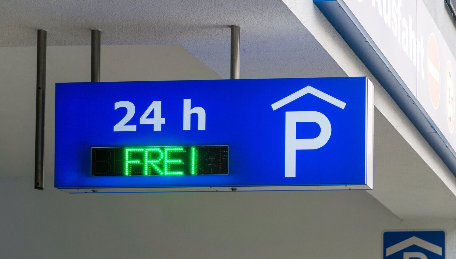 In diesem Parkhaus in Rotkreuz kanns richtig teuer werden