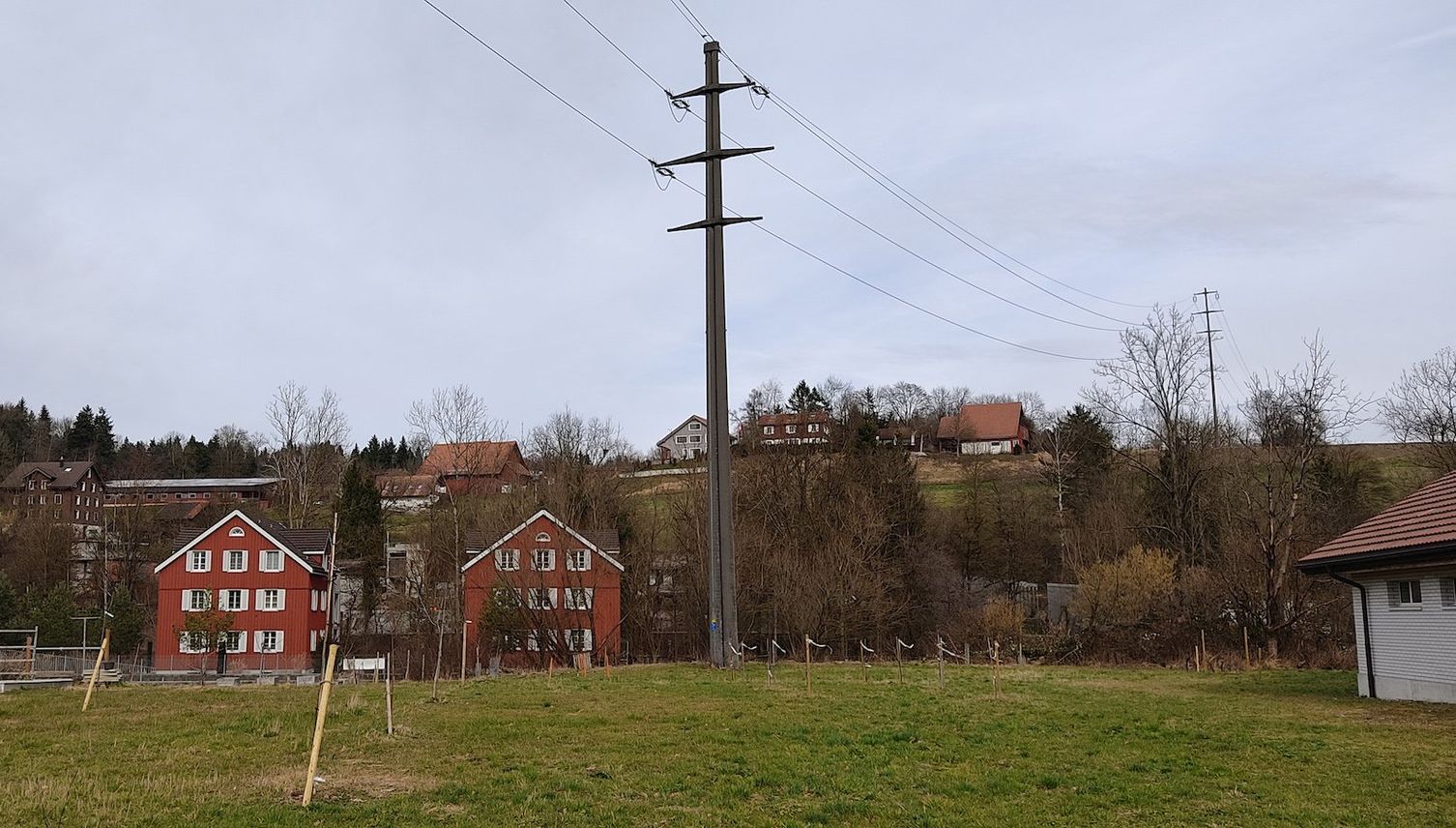 In Cham fliesst der Starkstrom künftig woanders durch