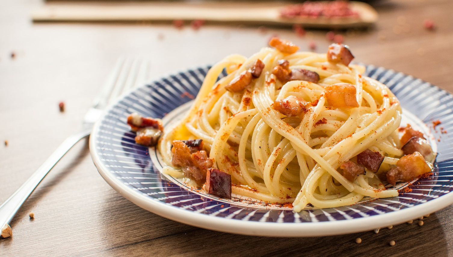 Frau serviert Partner vergiftete Pasta – Landesverweis