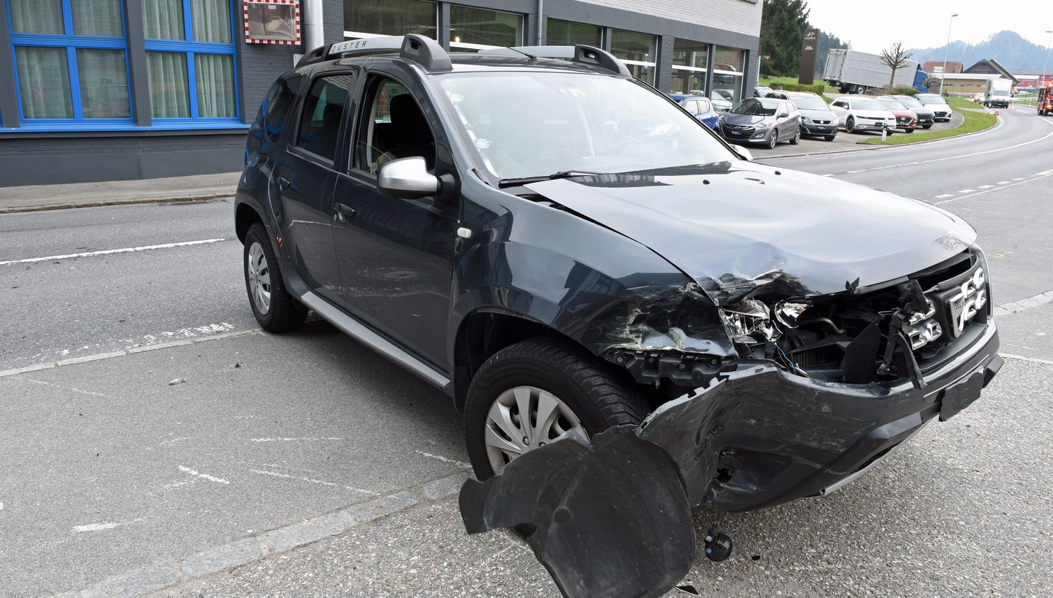 Escholzmatt: Im Feldmoos sind vier Autos ineinander geknallt