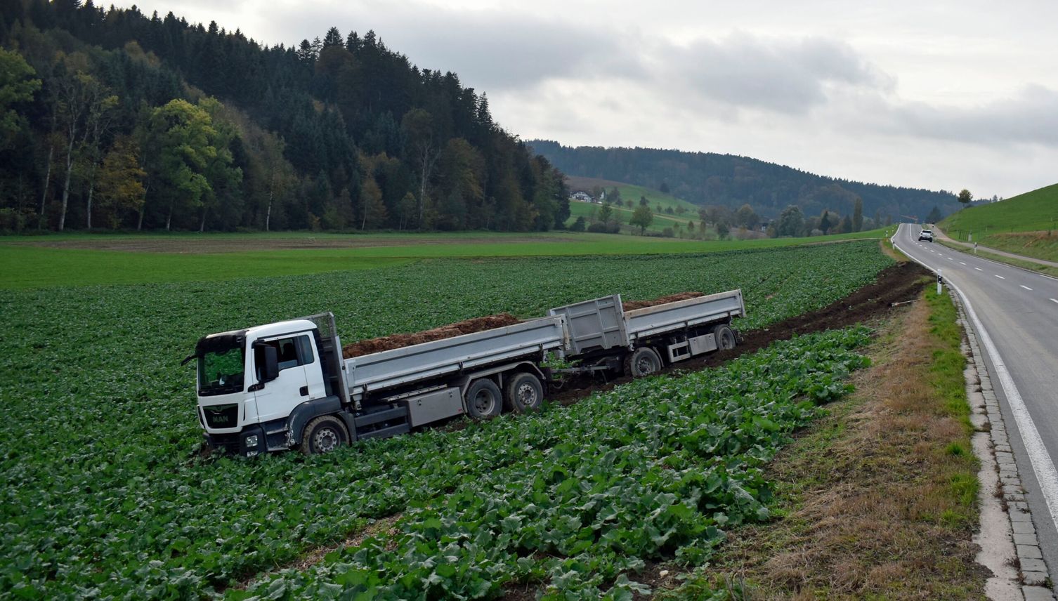 Betrunkener Senior baut Unfall in Hergiswil