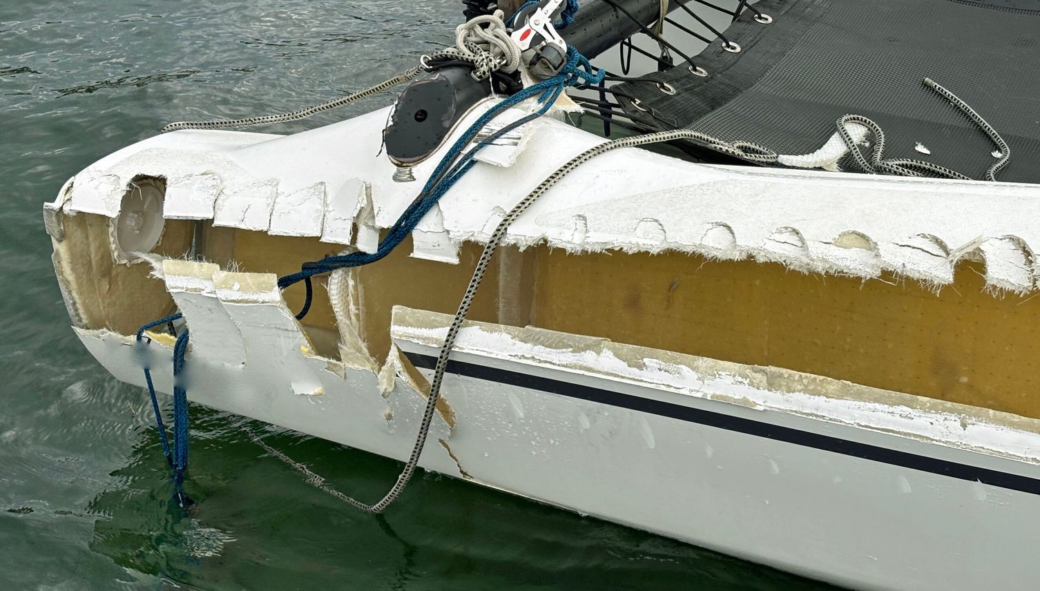 Zwei Boote knallen auf dem Vierwaldstättersee ineinander