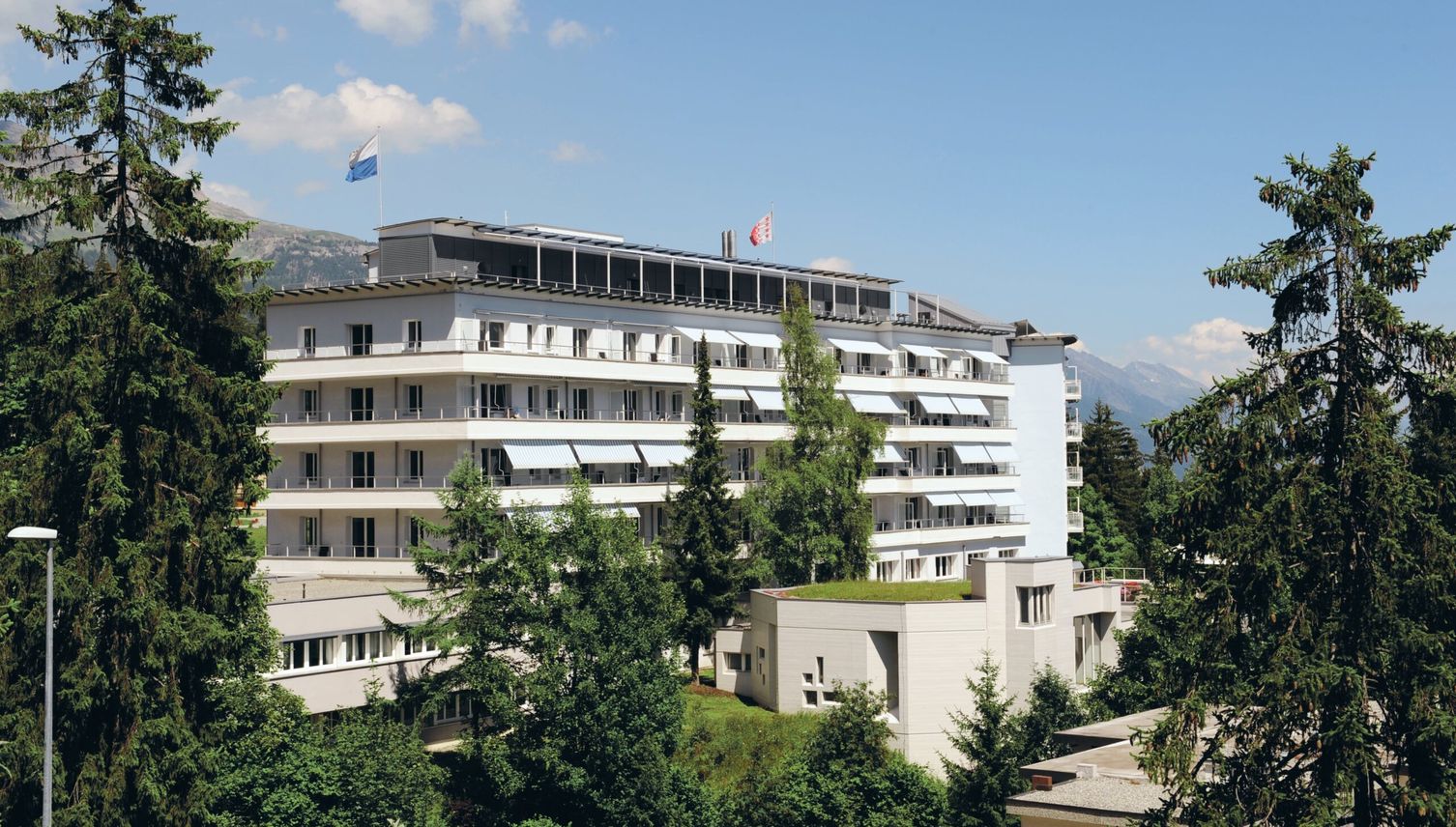 Wird die Höhenklinik Montana an US-Skigiganten verkauft?