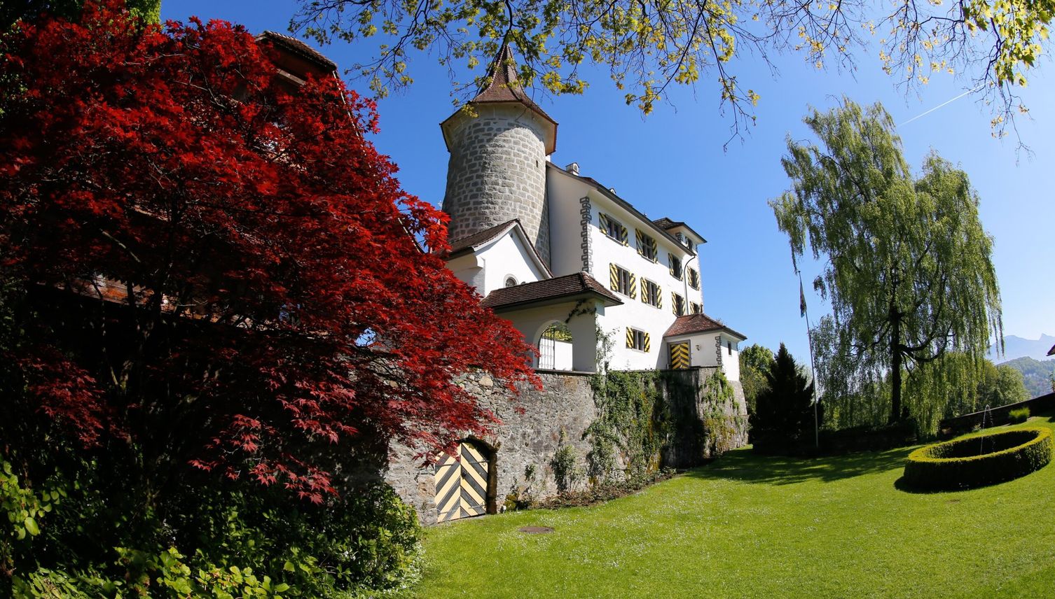 Dieses Schloss wirft seine alte Ölheizung raus