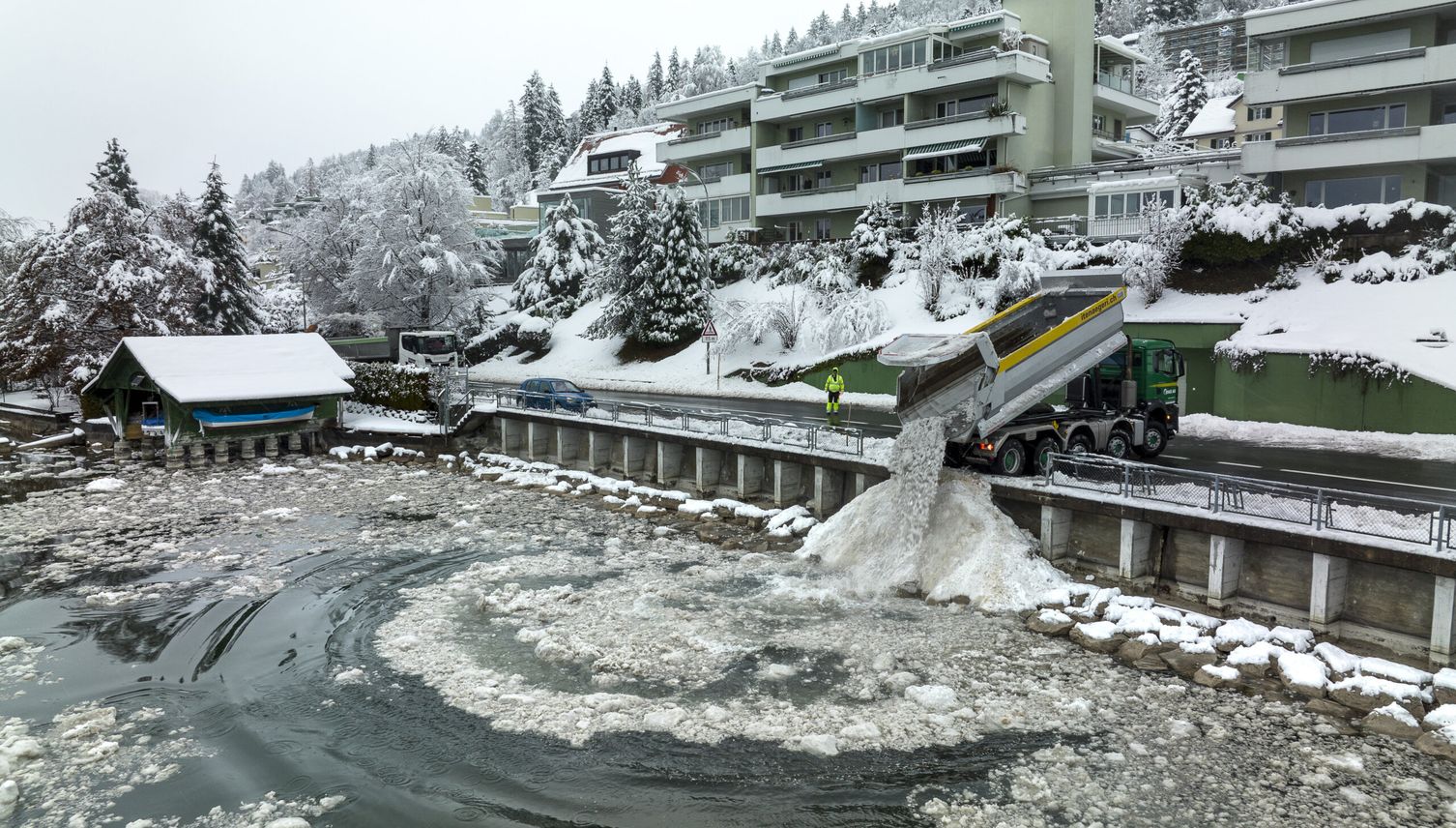 Entsorgung von Schnee im Ägerisee – ist See in Gefahr?