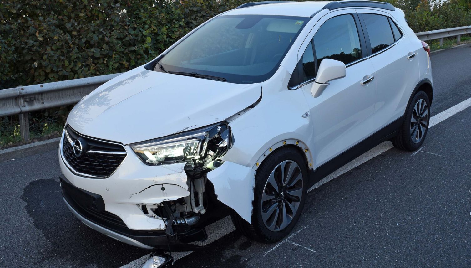 Motorradfahrer verletzt sich erheblich bei Unfall auf der A2