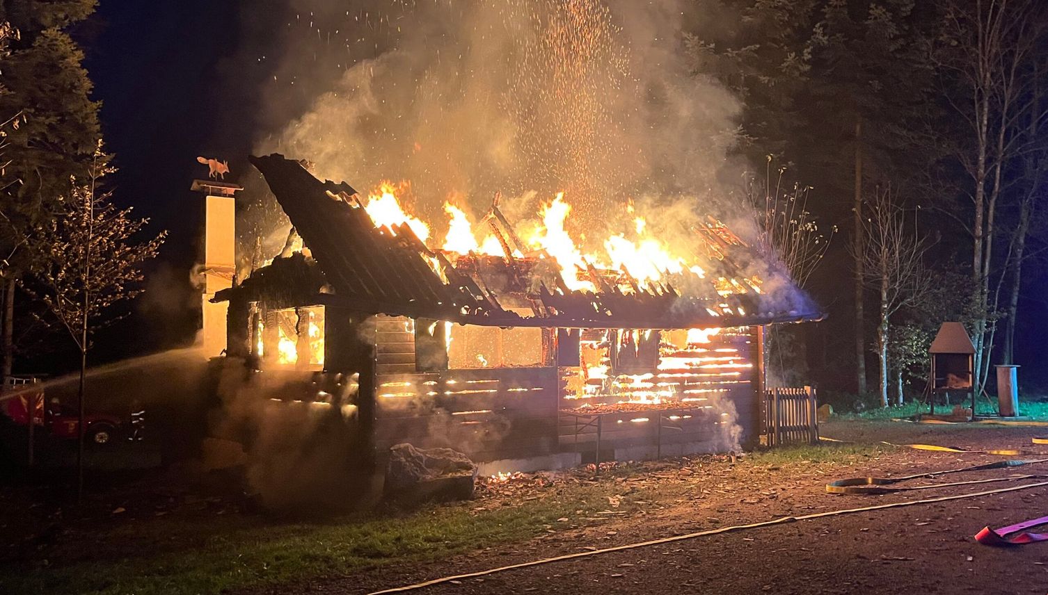 Grosswangen: Jagdhütte brennt komplett nieder