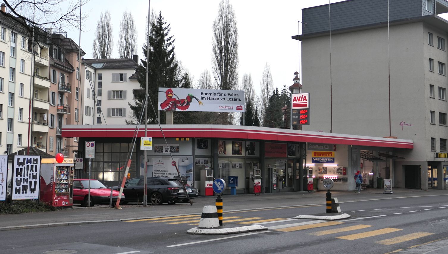 Wohnungen statt Tankstelle: Neues Gebäude rückt näher