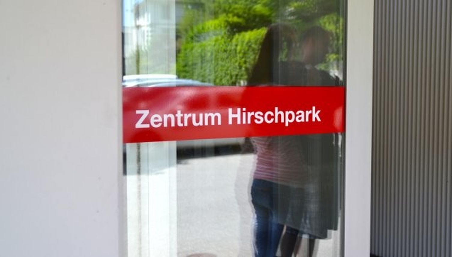 Asylzentren: Hirschpark bleibt, Eichhof fällt weg