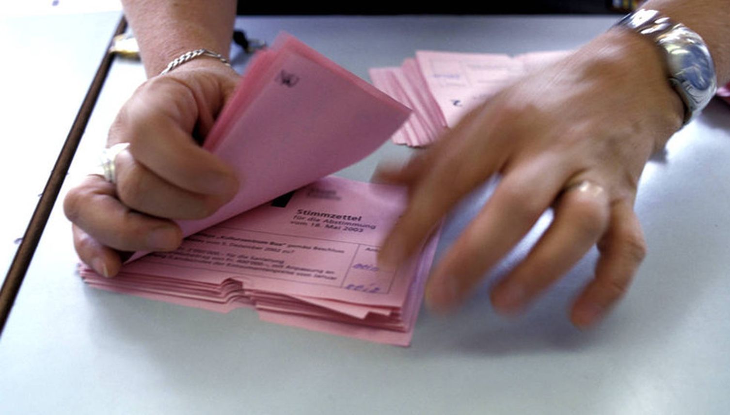 Partei will Maschinen statt Stimmzähler in Horw