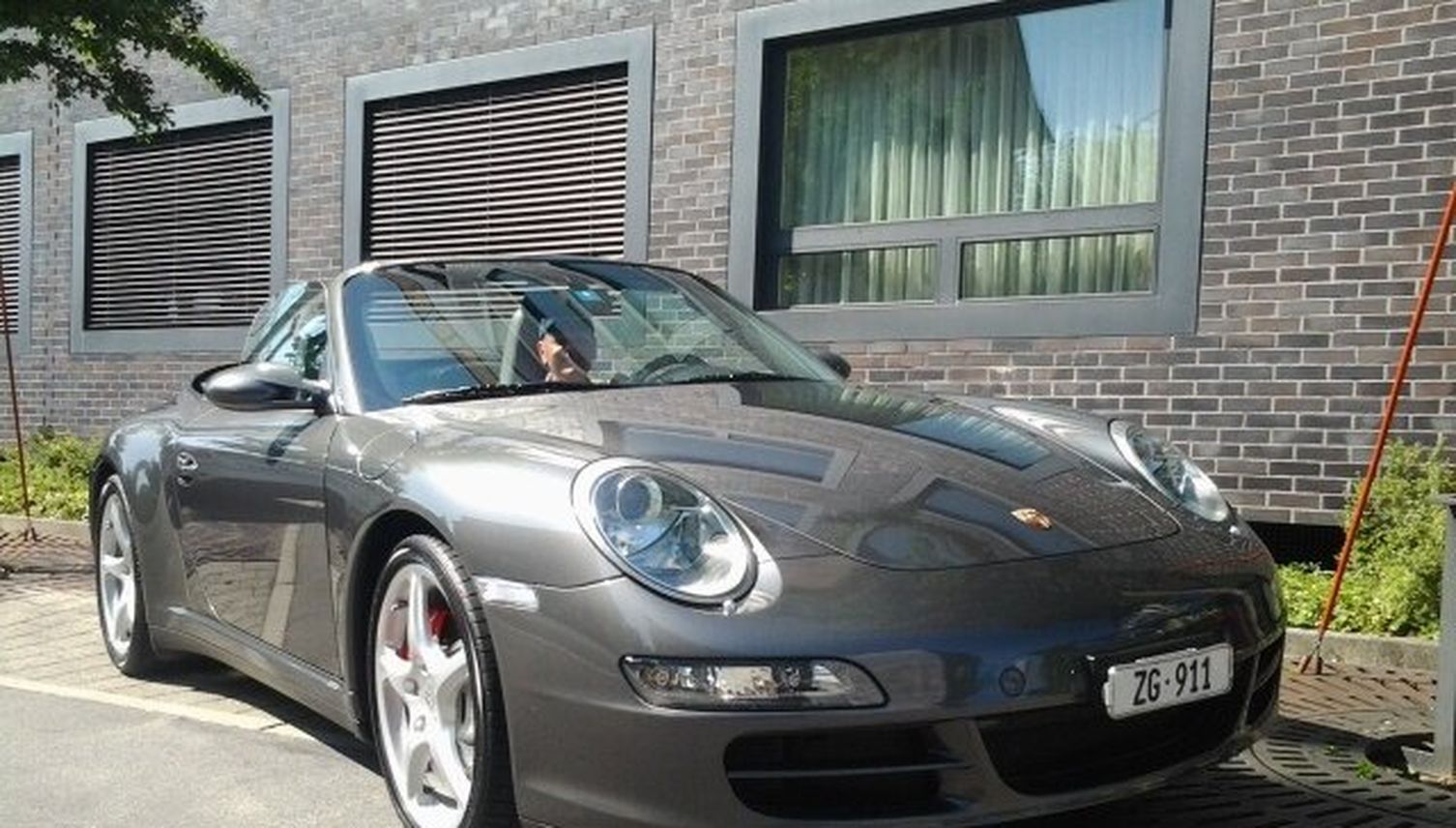 «ZG 911» von Porsche geklaut: Hotelier «extrem schockiert»