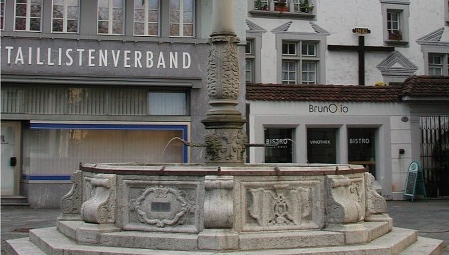 Dieser Luzerner Brunnen könnte umkippen