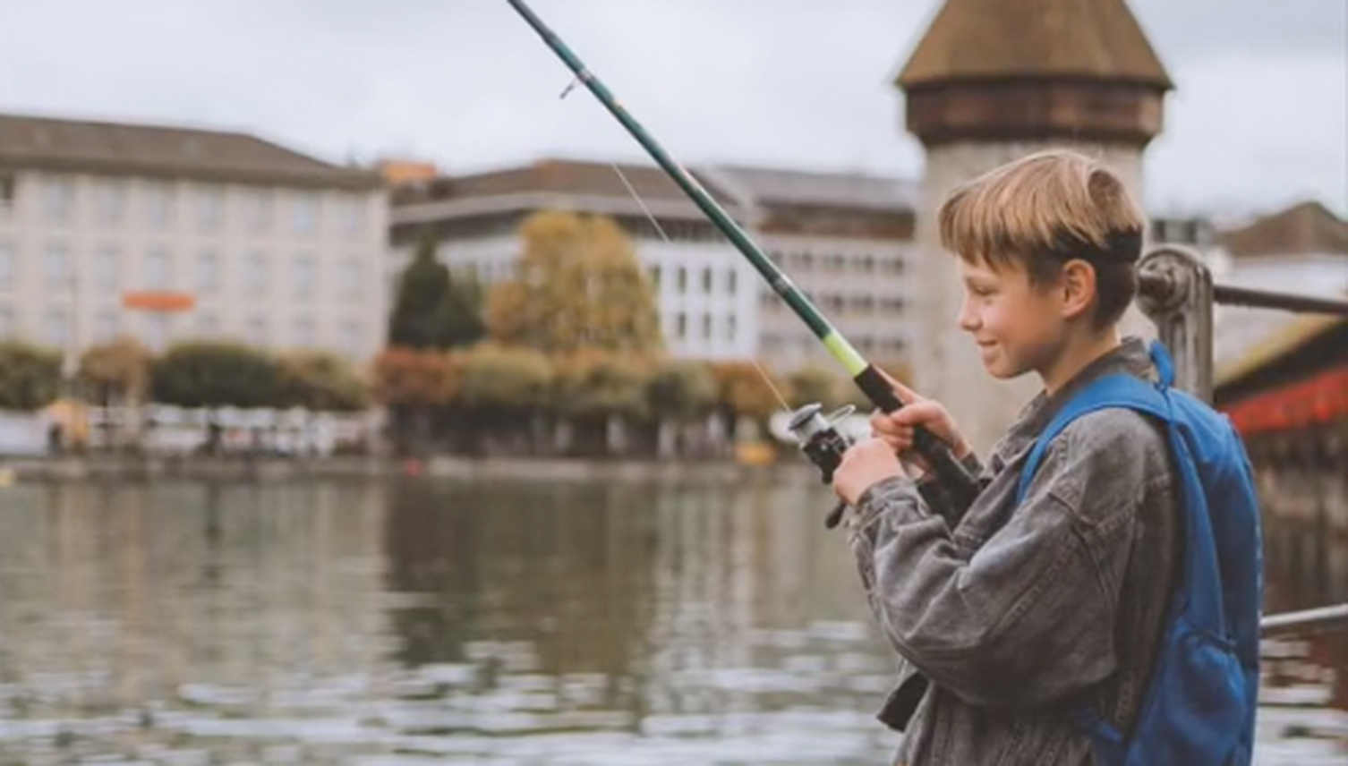 12-jähriger Ukrainer fischt in Luzern und wird zum Star