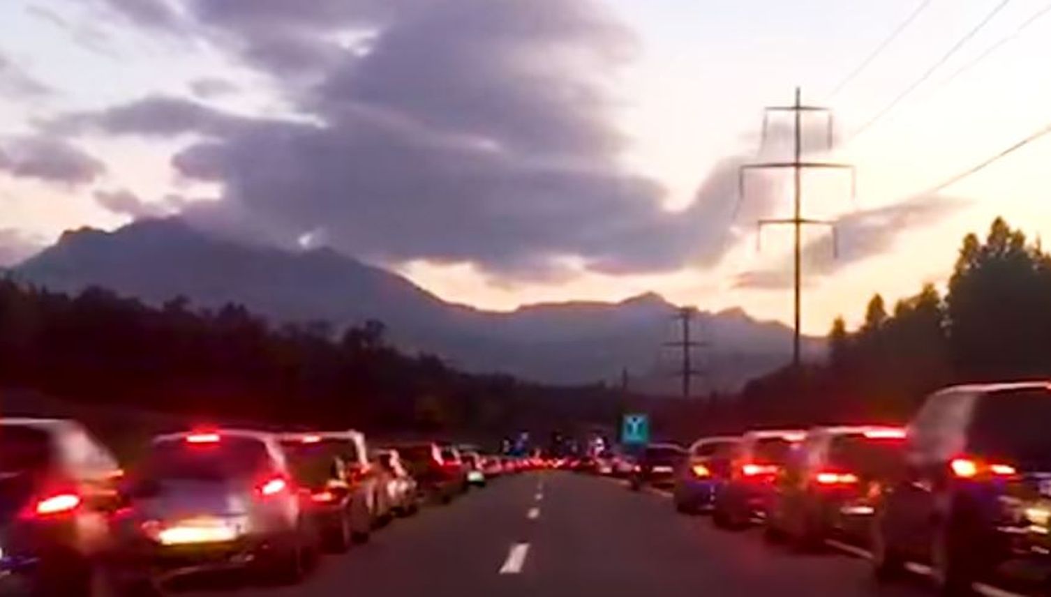 Luzerner Polizei zeigt, wie eine perfekte Rettungsgasse aussieht